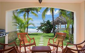 Villas Iguana A-13 Beachfront Condo