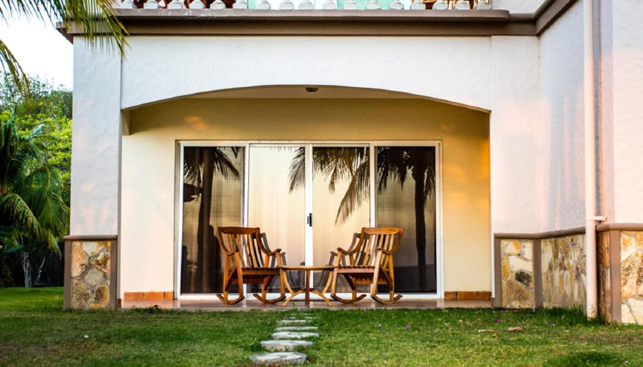 Villas Iguana A-13 Beachfront Condo Exterior foto